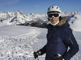 Vacances au ski : masque de ski ou lunette de soleil ?